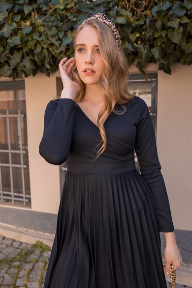 Deri Kemerli Triko Elbise